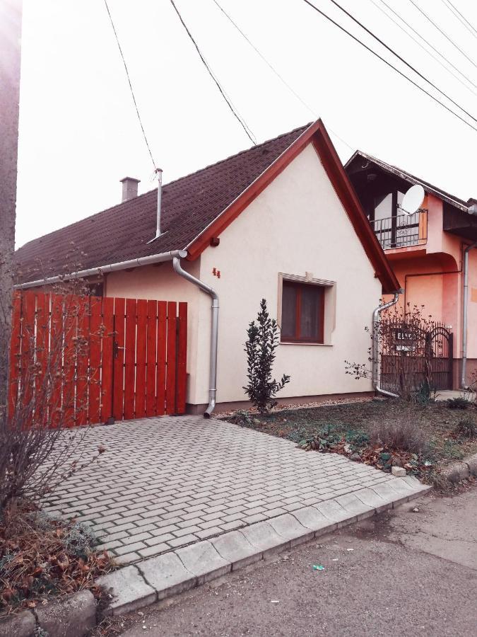 Napvirag Vendeghaz Villa Keszthely Luaran gambar
