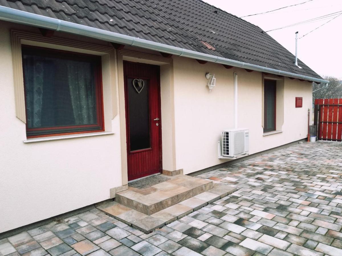 Napvirag Vendeghaz Villa Keszthely Luaran gambar